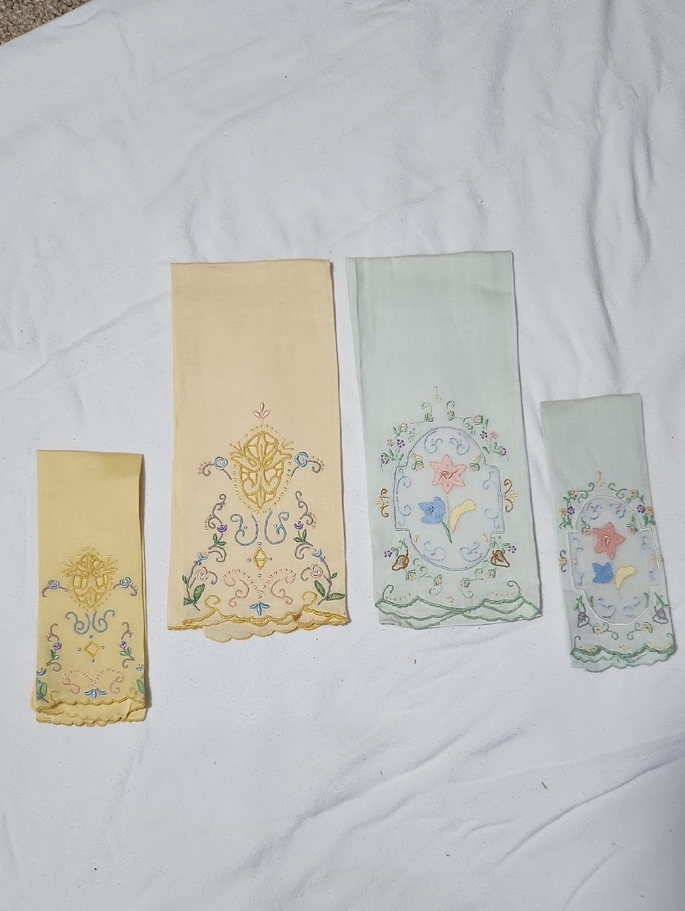 Hand Embroidered Linen Napkins - Pastel Yellow & Mint Set